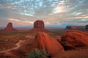  Monument valley sandstone buttes