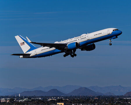 sky harbor airport 12-21-2025 Phoenix, AZ USAAir Force 2 departure from runway 8 at Phoenix Sky Harbor Intl. Airport after Turning Point USA 2025.