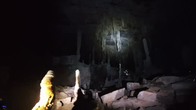 caverna na cidade de S&atilde;o Domingos, regi&atilde;o de Terra Ronca, Estado de Goi&aacute;s, Brasil 