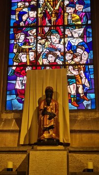 Le sanctuaire Notre-Dame de Marsat, sa Vierge Noire et ses magnifiques vitraux