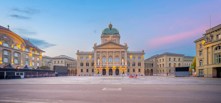 The Swiss parliament building Bundeshaus in twilight, Bern