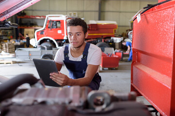 working online on the tablet