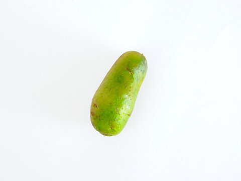 ソラニン・チャコニンの毒素で緑色に変色したじゃがいも