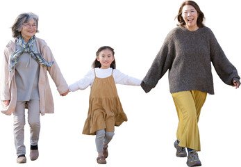 公園で一緒に娘と手を繋ぐちょっと高齢のママと祖母(おばあちゃん）背景透明の切り抜き