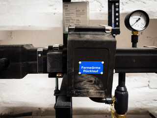 Fernw&auml;rme &Uuml;bergabe in einem Keller in D&uuml;sseldorf, Deutschland