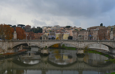 Fototapeta premium The Spanish steps in Rome Italy adorned with Christmas decorations.