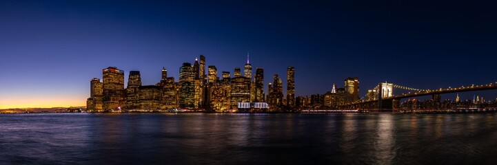 Obraz premium Manhattan Skyline Sunset