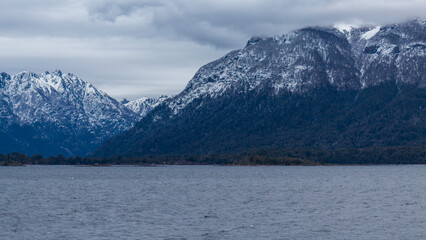 o lago glacial Nahuel Huapi, San Carlos de Bariloche, Patag&ocirc;nia, Argentina