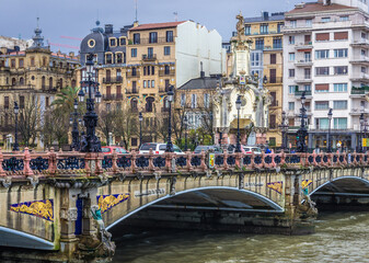 Obraz premium Maria Cristina Bridge in San Sebastian city also known as Donostia, Spain