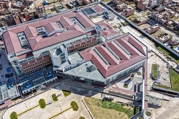 roof coverings for hospitals and schools in the commissioning process