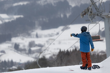 絶景の山形赤倉温泉スキー場とスノーボーダー
