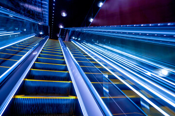 光跡のエスカレータ