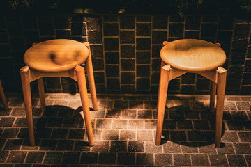 木製スツール二脚