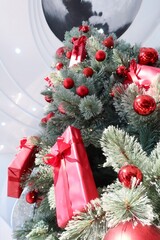 christmas tree decorations