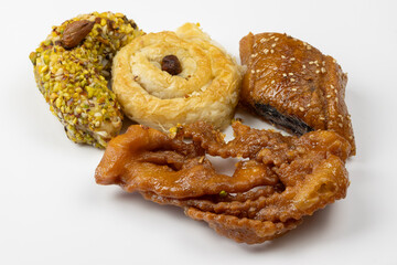 p&acirc;tisserie arabe artisanale dor&eacute;e et traditionnelle