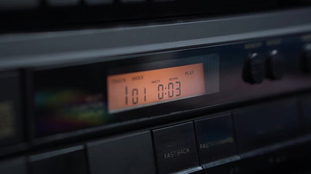 CD Player Counter Display, Starting Playback of First Song on Compact Disc Album