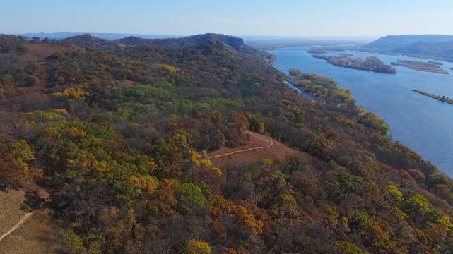 Bluffs and forest at Perrot State park during Autumn in the drift less area