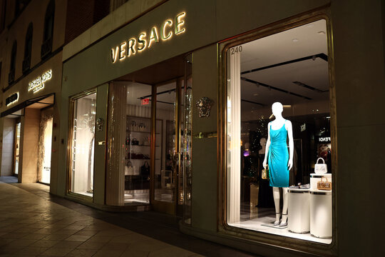 Versace Logo Images – Browse 603 Stock Photos, Vectors, and Video