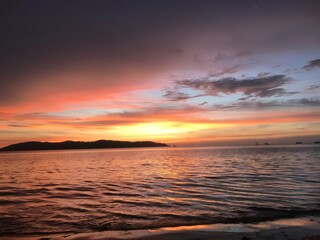Obraz premium sunset over the sea
