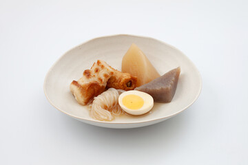 おでんの盛合わせ 白背景