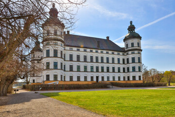Fototapeta premium Sweden's Sklokoster Castle on a sunny summer day