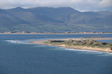 Paysage c&ocirc;tier spectaculaire du comt&eacute; de Kerry le long du Ring of Kerry, &agrave; Rossbeigh