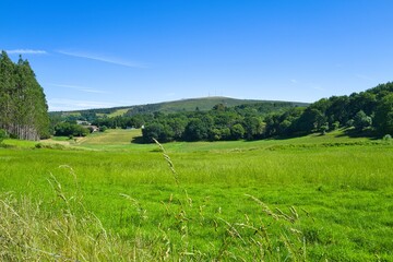 경관, 목초, sky, 들판, 네이처, green, 목초지, 마운튼, 여름, 고개, 시골, 구름, 나무, 경치, 봄, 농촌, 국가, 경작, 대지, 계곡, 파노라마, 수평선