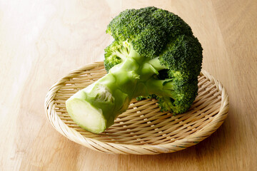 ザルに盛ったブロッコリー