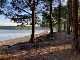 Jezioro, plaża, wakacji czas. © Maciej G. Szling