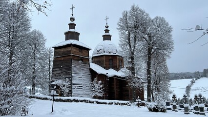 Cerkiew św. Dymitra w Złockiem, zima. © Maciej G. Szling