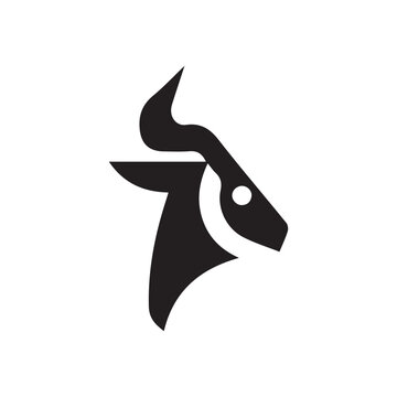 Minimalist black stylized bull or ibex head logo design