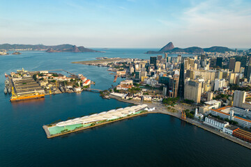 Obraz premium Aerial View of Rio de Janeiro City With Modern Museum of Tomorrow Building and Ilha das Cobras Naval Base Island