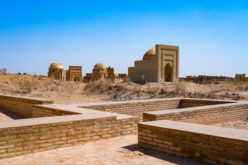 Obraz premium Mizdakhan Necropolis : Ancient tombs and mausoleums in Karakalpakstan, Uzbekistan, Central Asia