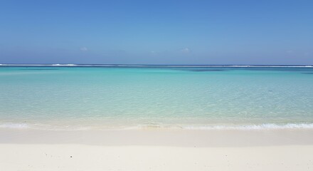 Fototapeta premium Serene beach scene with turquoise water