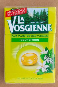 Bo&icirc;te de pastilles de la marque La Vosgienne appartenant au groupe italo-n&eacute;erlandais Perfetti Van Melle, France