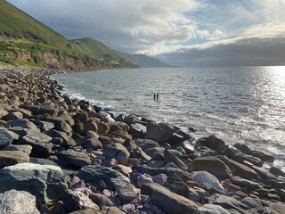 Vue panoramique sur la c&ocirc;te sauvage de Glenbeigh dans le Kerry