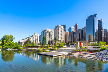 Fototapeta premium Calgary skyline reflecting in st. Patrick's island park pond