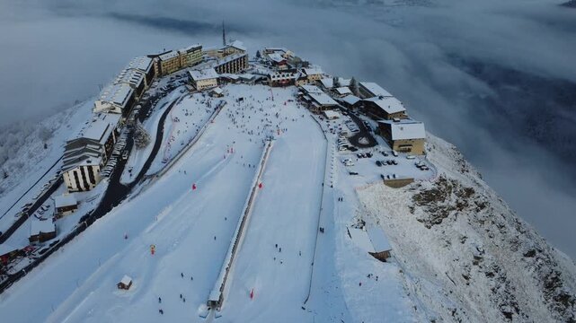 la station de ski de Saint Lary Soulan et le pla d'adet dans la vall&eacute;e d'aure