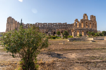 widok ruiny starej budowli