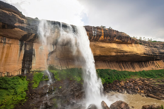 Waterfall over the Great Sandstoe Ridge