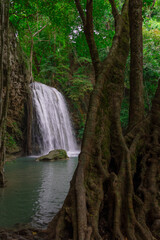 Obraz premium The magnificent waterfalls of Erawan National Park, in Kanchanaburi province, Thailand