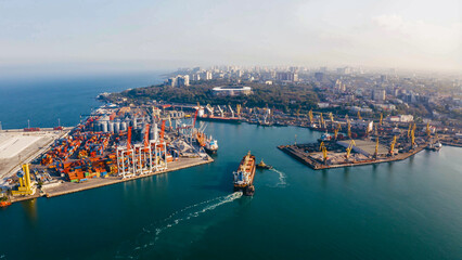 Mega port terminal with loading platform and storage for maritime containers