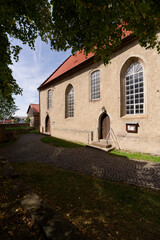 Kirchenburg in Kaltensundheim einem Ortsteil der Stadt Kaltennordheim, Biosph&auml;renreservat Rh&ouml;n, Landkreis Schmalkalden-Meiningen in Th&uuml;ringen, Deutschland