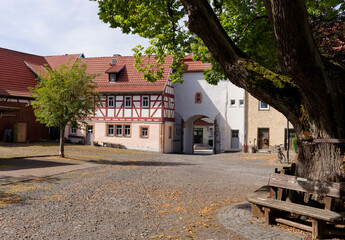 Schlo&szlig; der Stadt Kaltennordheim, Biosph&auml;renreservat Rh&ouml;n, Landkreis Schmalkalden-Meiningen in Th&uuml;ringen, Deutschland