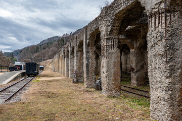 旧太子駅ホッパー棟と貨車