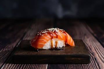 sushi salmon