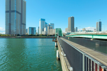遊歩道となった豊洲「晴海橋梁 (旧晴海鉄道橋) 」　2025年12月