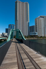 遊歩道となった豊洲「晴海橋梁 (旧晴海鉄道橋) 」　2025年12月