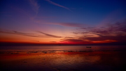 Obraz premium sunset over the ocean