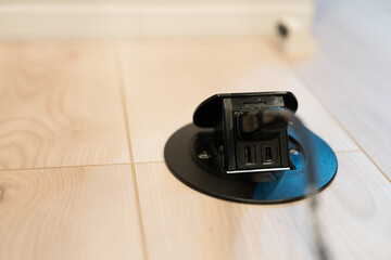 マンションリフォーム時にデザインされたとても便利な埋め込み型電源コンセント